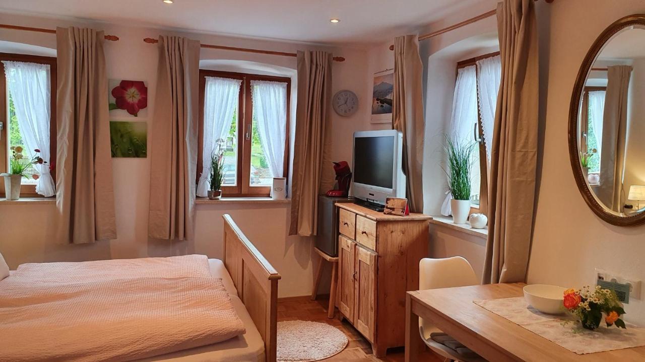 Gaestezimmer Vogtareuth Rinser Buitenkant foto