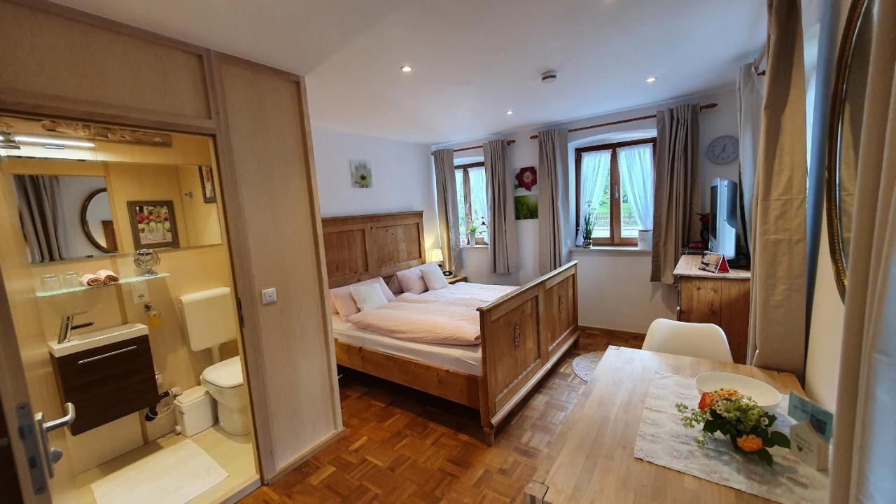 Gaestezimmer Vogtareuth Rinser Buitenkant foto
